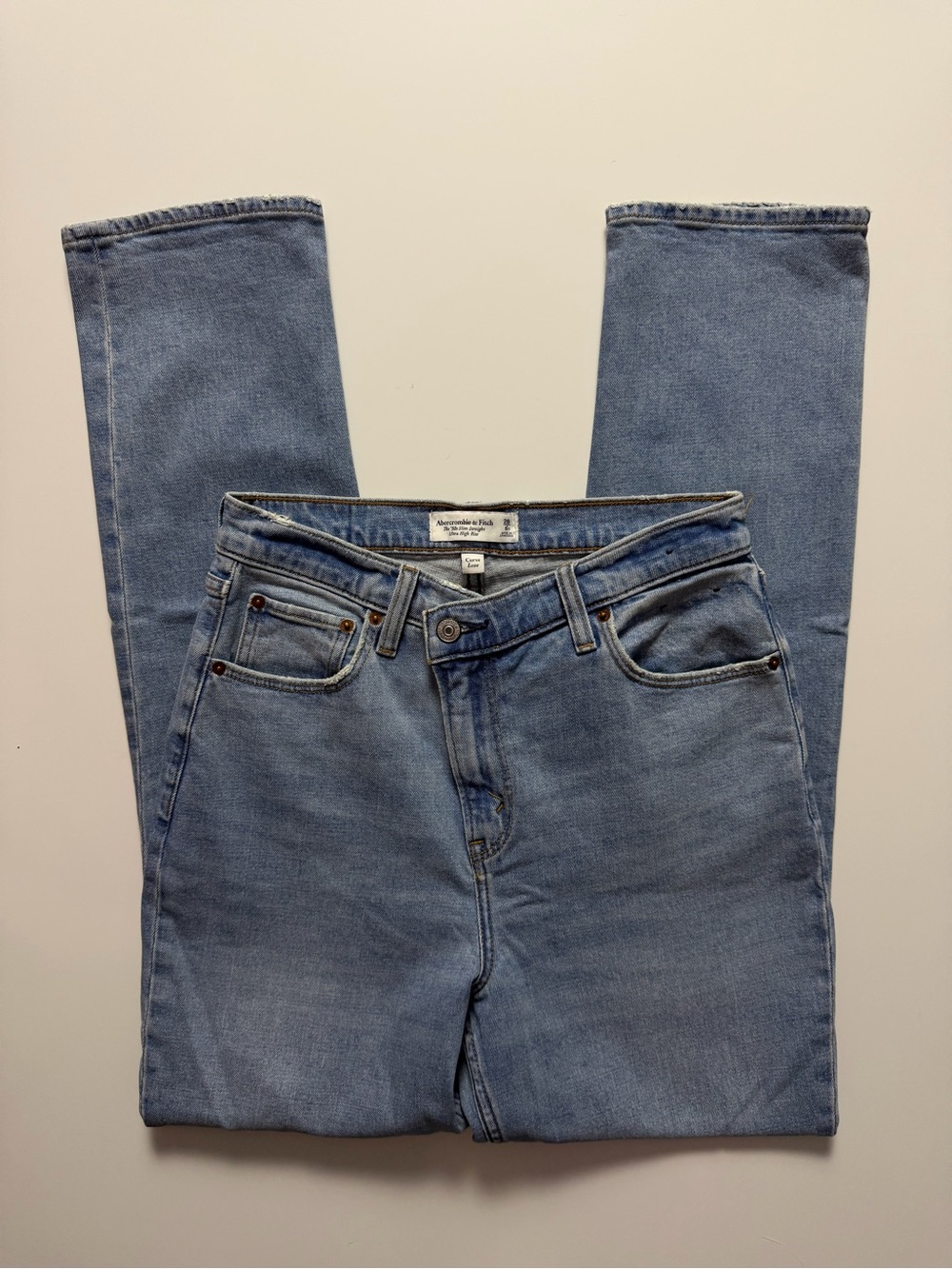 Abercrombie & Fitch Curve Love 90s Slim Straight High Rise Jeans, Size 28/6R